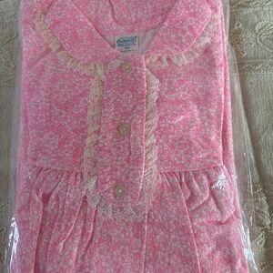 NEW Vintage GrantsIsis Pink Flannel Gown with Lace Size 40